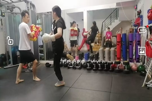海口男保镖